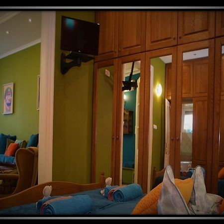 Apartamento Happy Colours In Old Town Kecskemét Exterior foto